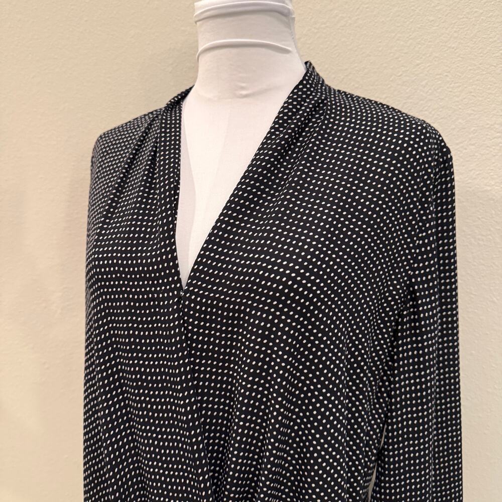 Ann Taylor Polka Dot Long Sleeve V Neck Career Blouse Office Work Medium Drape - Picture 4 of 9